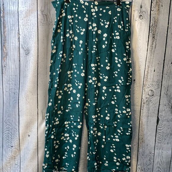 Crescent Wide Leg Green Floral Palazzo Pants size Large - Picture 1 of 7